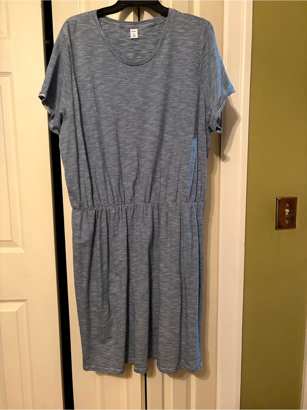 Old Navy Blue and White Striped Plus Size Top - 2X